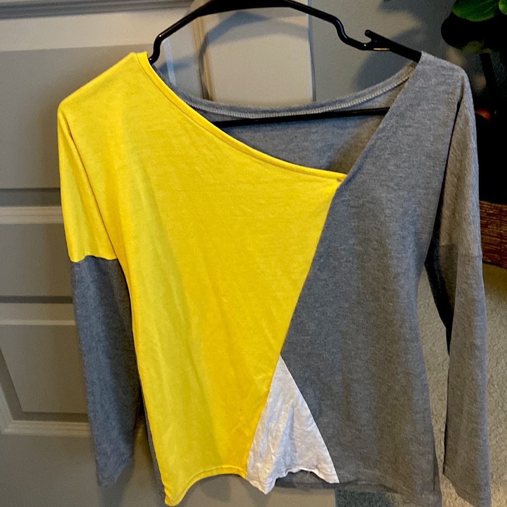 Adorable off the shoulder long sleeve